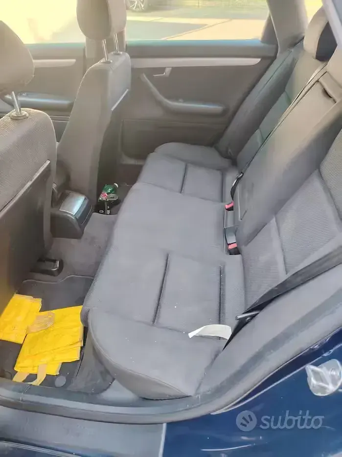 Usata Audi A4 130 CV (95 kW) 2003 Viola Station wagon