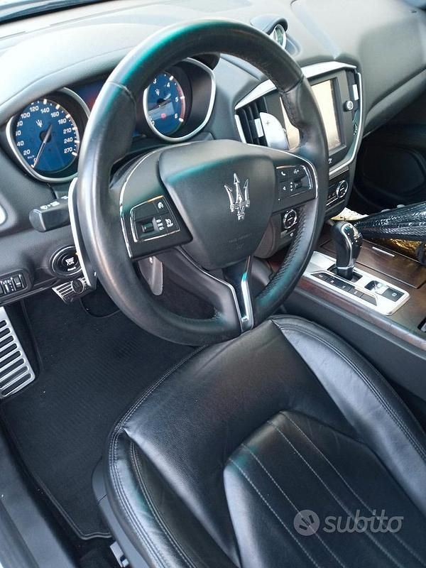 Usata Maserati Ghibli 250 CV (183 kW) 2015 Nero Berlina