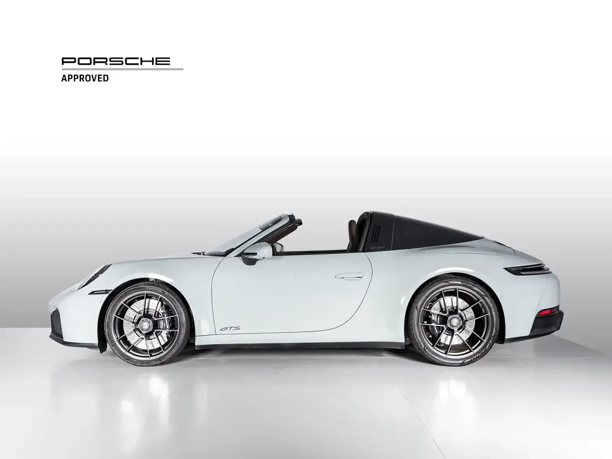 Usata Porsche 911 2025 Shade green metallizzato/capote marrone Cabrio
