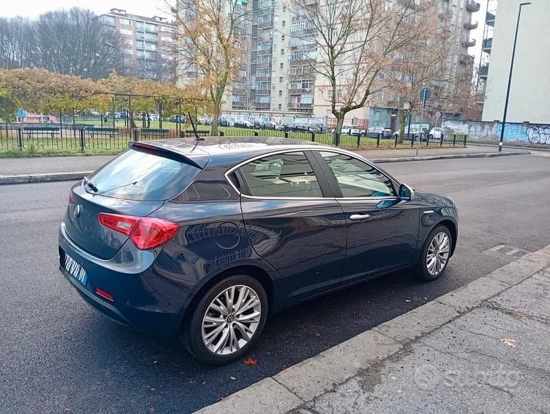 Usata Alfa Romeo Giulietta Super 120 CV (88 kW) 2016 Utilitaria