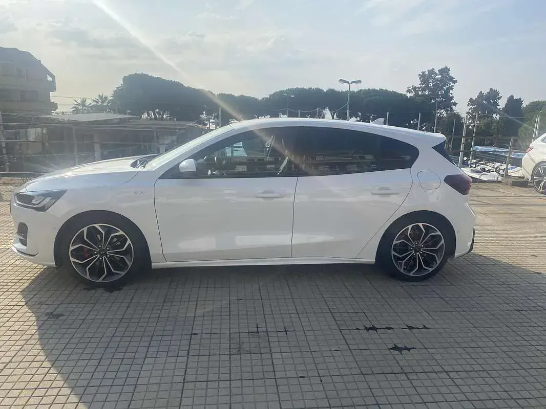 Usata Ford Focus ST-Line X 125 CV (91 kW) 2024 Berlina