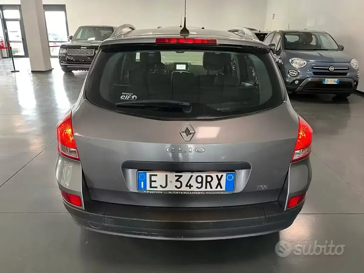 Usata Renault Clio GrandTour Dynamique 103 CV (75 kW) 2011 Grigio Station wagon