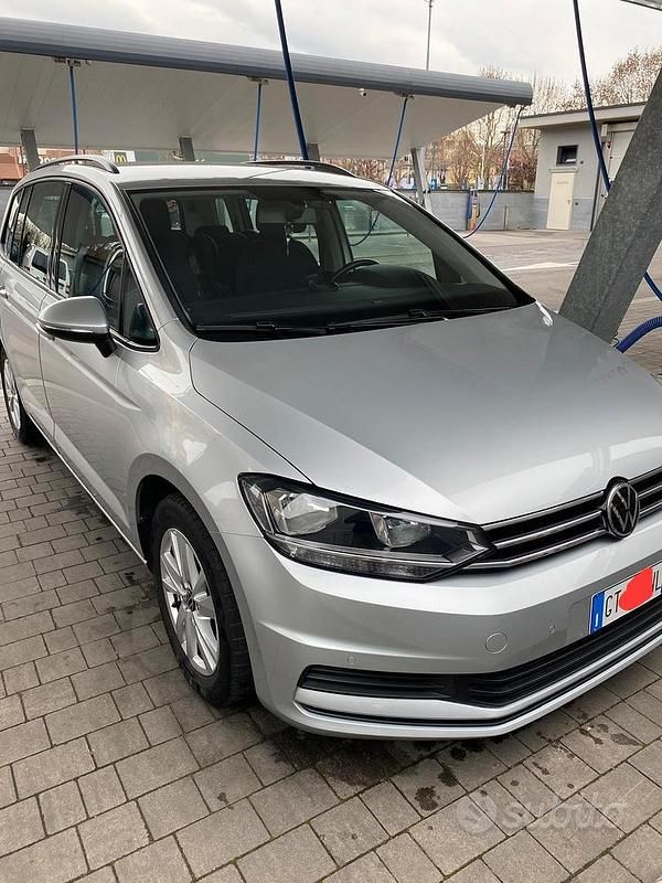 Usata VW Touran Comfortline 150 CV (110 kW) 2021 Grigio Monovolume