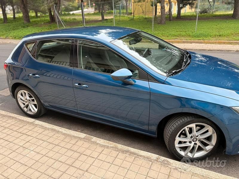 Usata Seat Leon Style 105 CV (77 kW) 2013 Blu Berlina