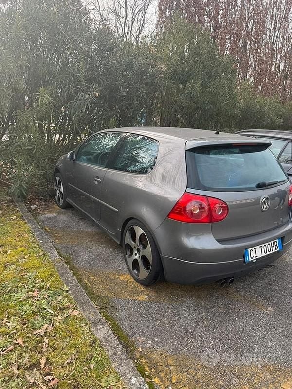 Usata VW Golf GTI 2005 Grigio Coupé