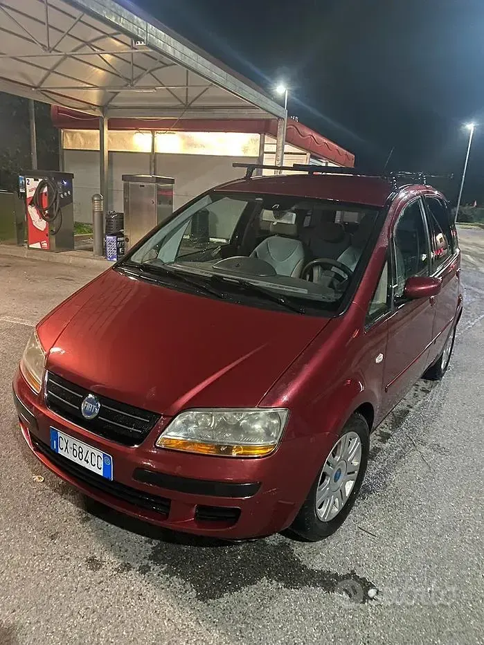 Usata Fiat Idea 69 CV (50 kW) 2005 Monovolume