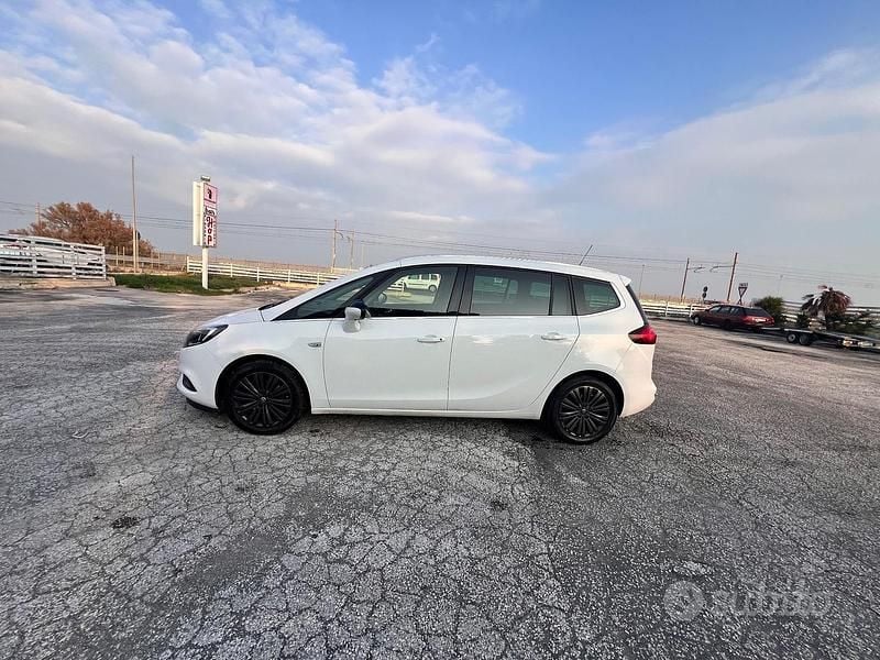 Usata Opel Zafira Life Innovation 135 CV (99 kW) 2019 Bianco Monovolume