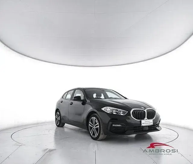 Usata BMW 120 Advantage 190 CV (139 kW) 2022 Nero Utilitaria