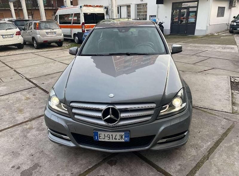 Usata Mercedes C180 Elegance 156 CV (114 kW) 2011 Berlina