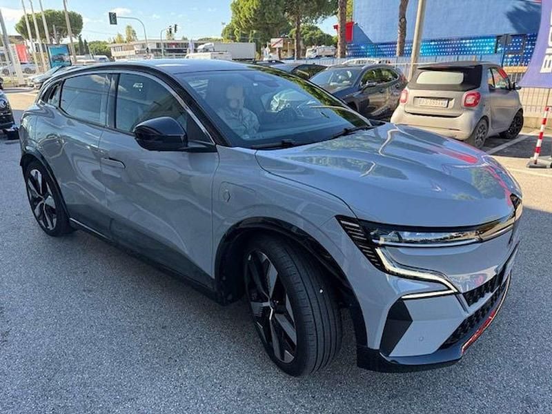 Usata Renault Megane E-Tech Techno 55 kW (75 CV) 2022 Grigio SUV