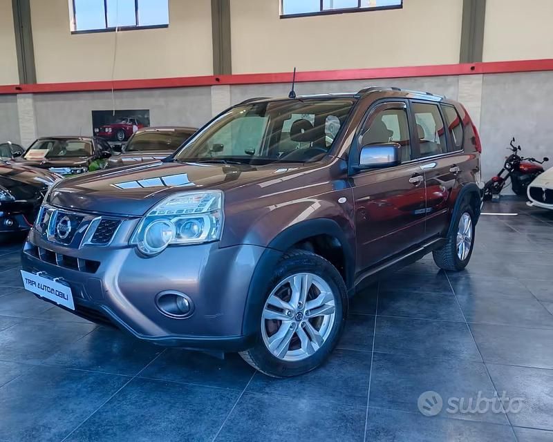Usata Nissan X-Trail 150 CV (110 kW) 2011 Marrone SUV