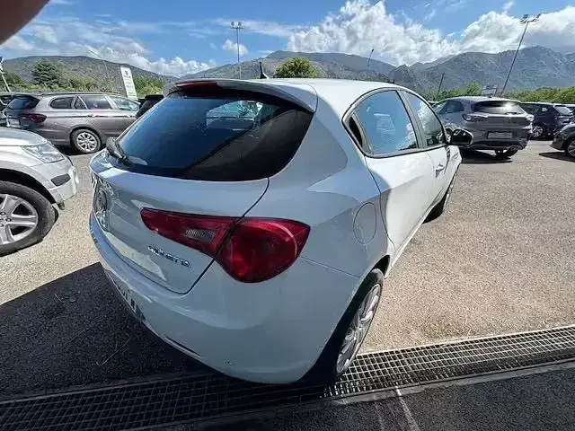 Usata Alfa Romeo Giulietta Super 119 CV (87 kW) 2017 Bianco Utilitaria