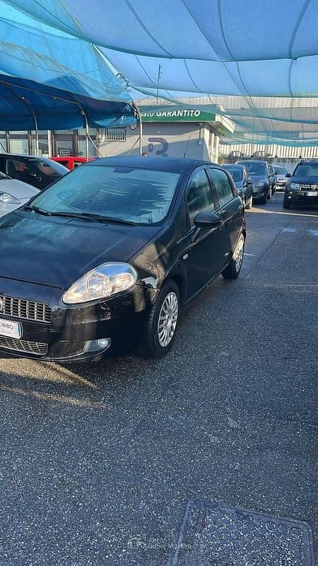 Nero Usata 2008 Fiat Grande Punto Dynamic Utilitaria | 3500 € (Buon prezzo) - Immagine 1/4