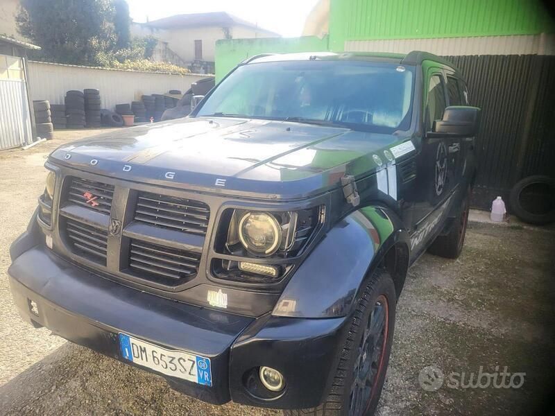 Usata Dodge Nitro 177 CV (130 kW) 2008 Nero SUV