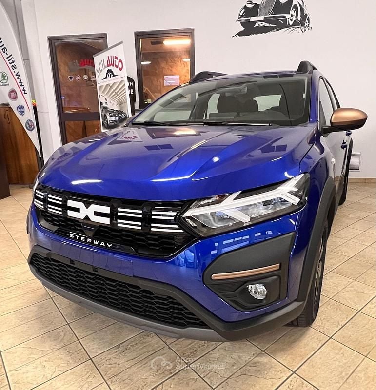 Nuova Dacia Sandero 101 CV (74 kW) 2026 Blu Berlina