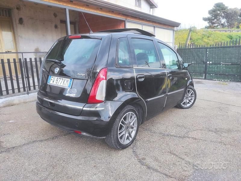Usata Lancia Musa 90 CV (66 kW) 2009 Monovolume