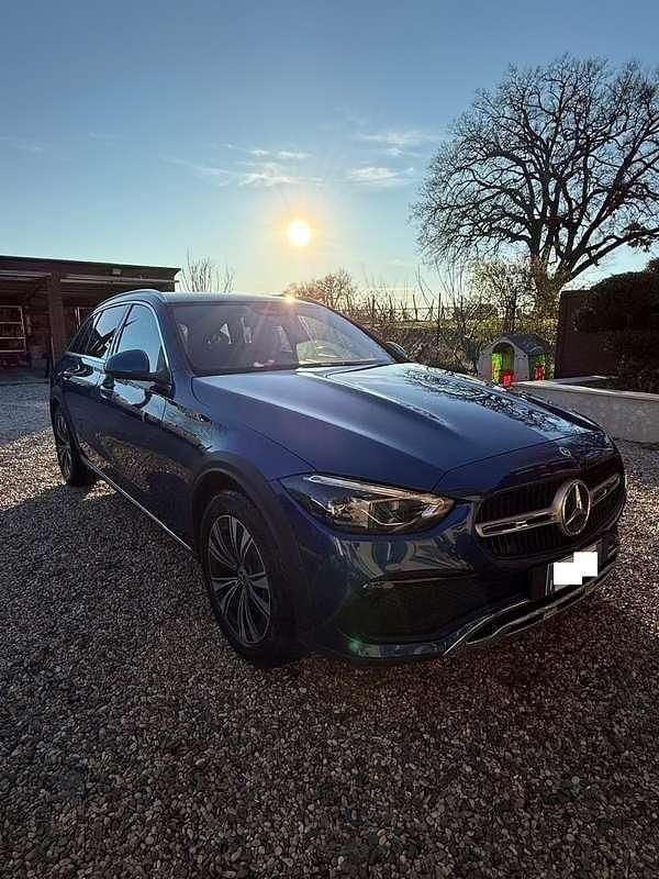 Käytetty Mercedes C220 Advanced 200 HP (147 kW) 2023 Sininen Farmari