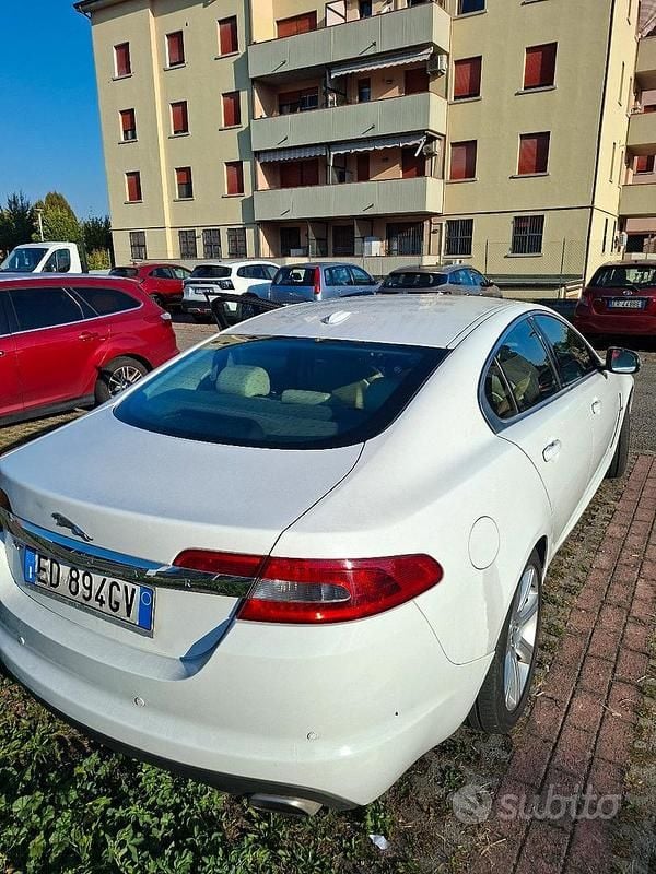Usata Jaguar XF 200 CV (147 kW) 2011 Berlina