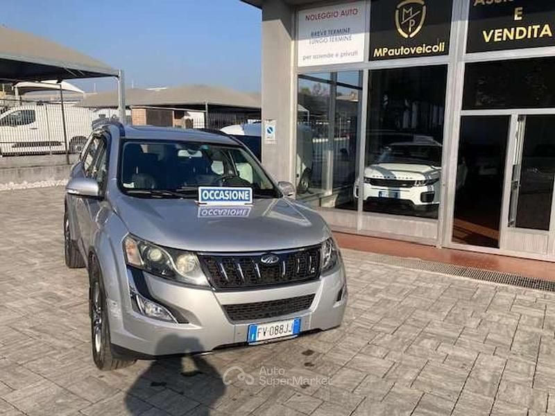 Argento Usata 2019 Mahindra XUV500 SUV | 6800 € (Super prezzo) - Immagine 1/4