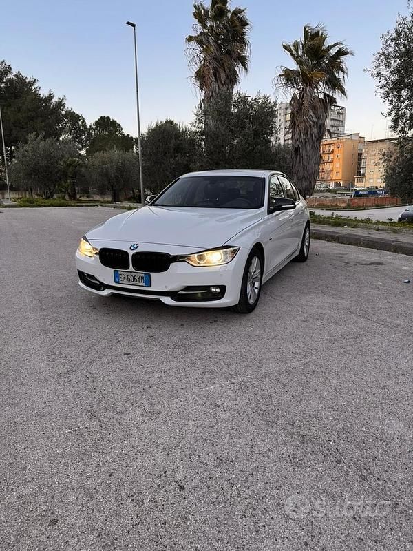 Usata BMW 318 Efficient Dynamics 143 CV (105 kW) 2013 Bianco Berlina