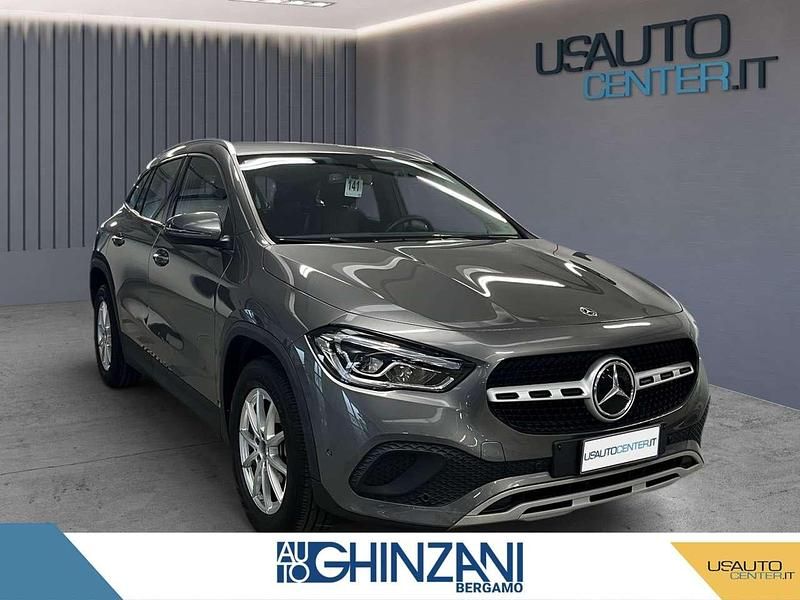 Usata Mercedes GLA200 Business 150 CV (110 kW) 2021 Grigio SUV