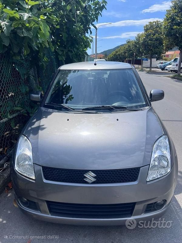 Usata Suzuki Swift 2005 Grigio Utilitaria