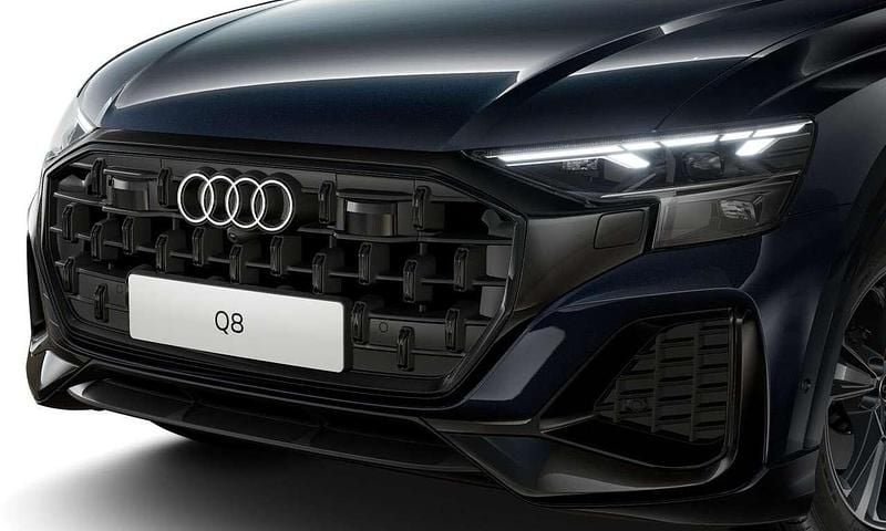 Usata Audi Q8 S-Line 231 CV (169 kW) 2025 Blu/azzurro SUV