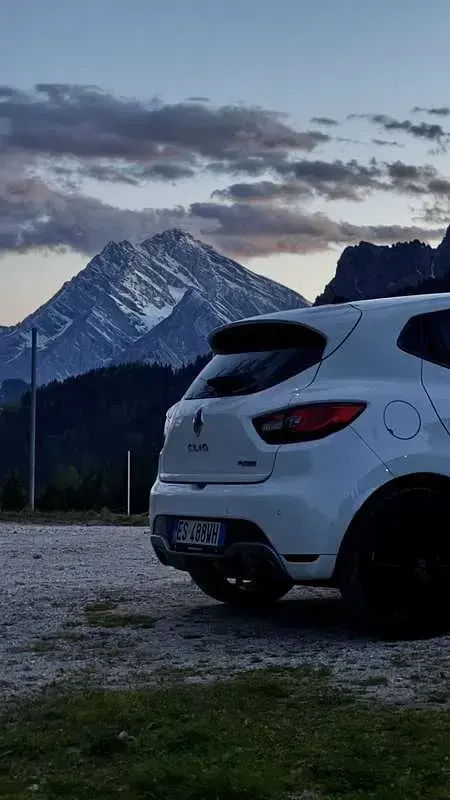 Usata Renault Clio IV R.S. 200 CV (147 kW) 2013 Berlina