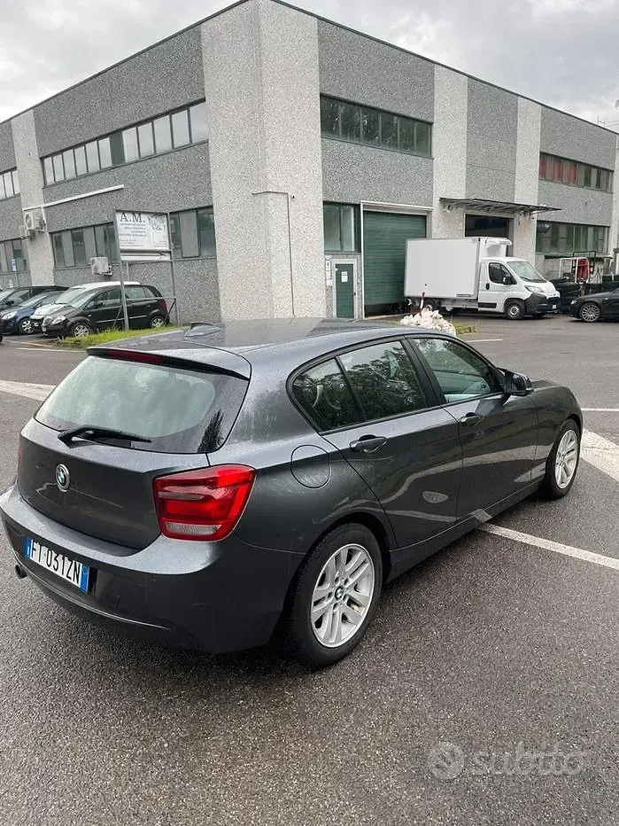 Usata BMW 116 Sport Line 116 CV (85 kW) 2013 Grigio Utilitaria