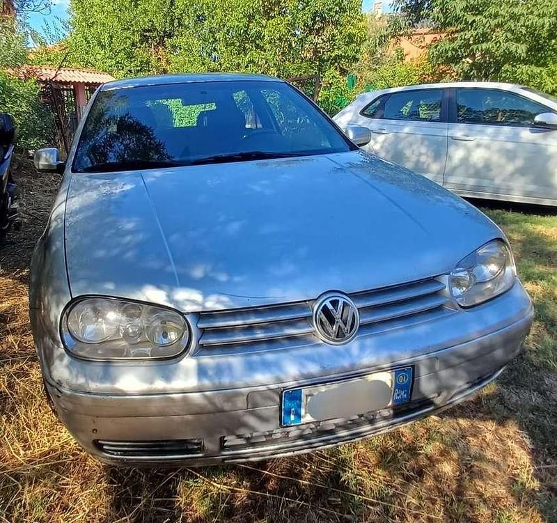 Usata VW Golf IV Highline 110 CV (80 kW) 2001 Berlina