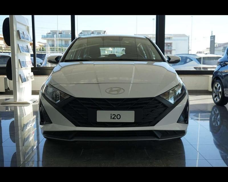 Nuova Hyundai i20 77 CV (56 kW) 2025 Atlas white Utilitaria