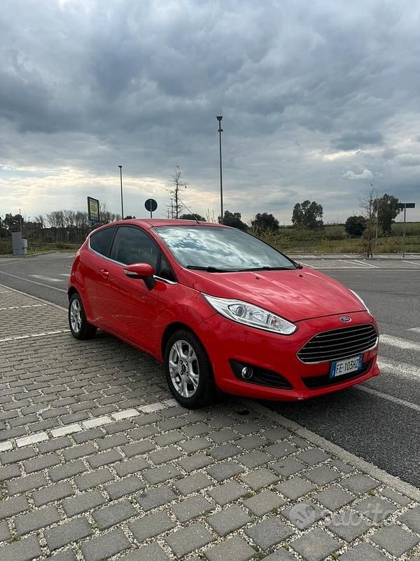 Usata Ford Fiesta Titanium 95 CV (69 kW) 2016 Berlina