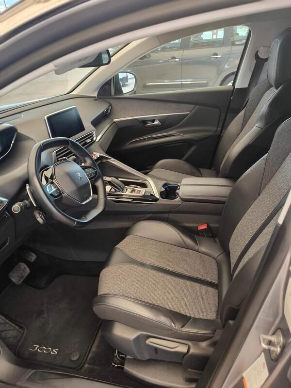 Usata Peugeot 3008 Allure 131 CV (96 kW) 2019 Grigio SUV