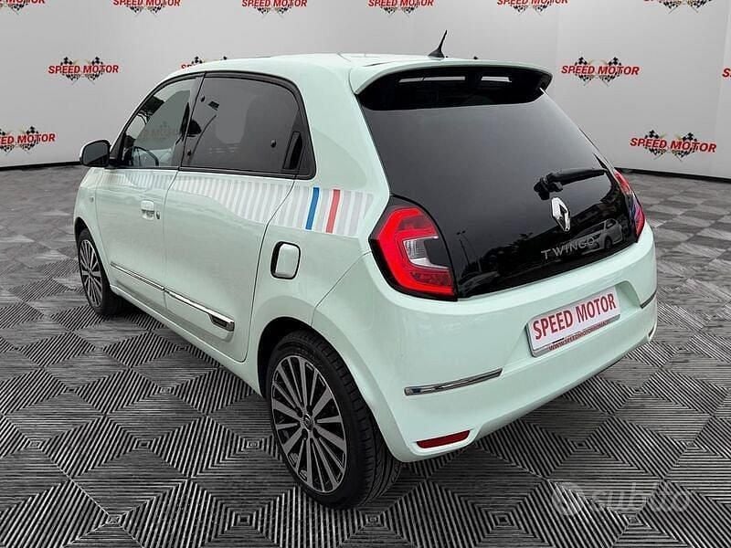 Usata Renault Twingo Intens 92 CV (67 kW) 2019 Verde Utilitaria