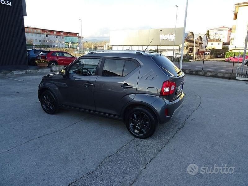 Usado Suzuki Ignis 83 CV (61 kW) 2021 Gris SUV