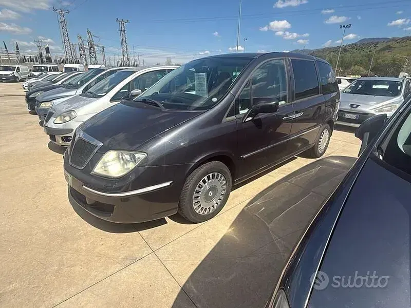 Usata Lancia Phedra 136 CV (100 kW) 2007 Grigio Monovolume