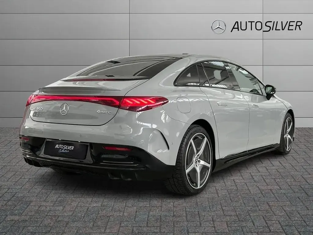 Usata Mercedes EQE350 Premium Plus 135 kW (184 CV) 2023 Grigio alpi Berlina