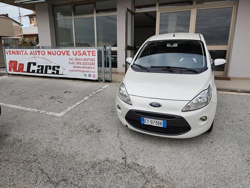 Bianco Usata 2013 Ford Ka Titanium Due volumi | 4000 € (Ottimo prezzo) - Immagine 1/4