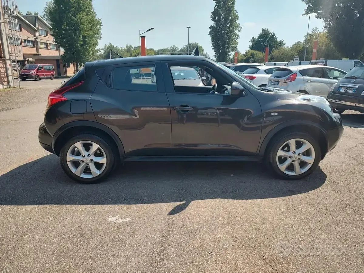 Usata Nissan Juke Tekna 117 CV (86 kW) 2012 Nero SUV