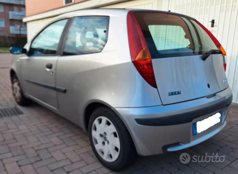 Usata Fiat Punto 2001 Grigio Utilitaria
