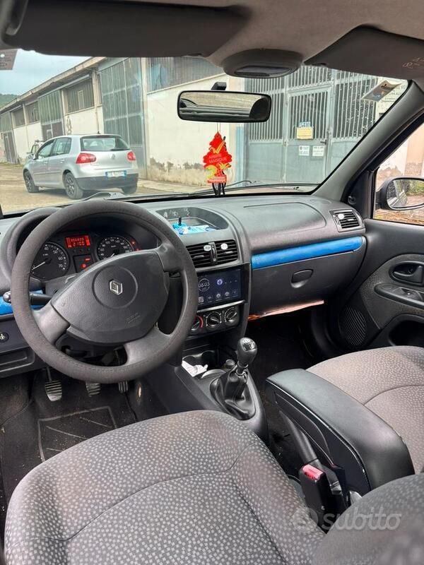 Usata Renault Clio II 75 CV (55 kW) 2008 Grigio Utilitaria