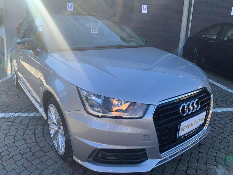 Usata Audi A1 Sportback Ambiente 95 CV (69 kW) 2016 Argento met Utilitaria