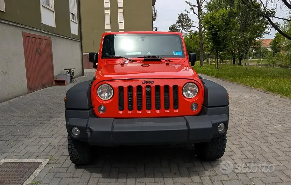 Usata Jeep Wrangler Sahara 200 CV (147 kW) 2014 SUV