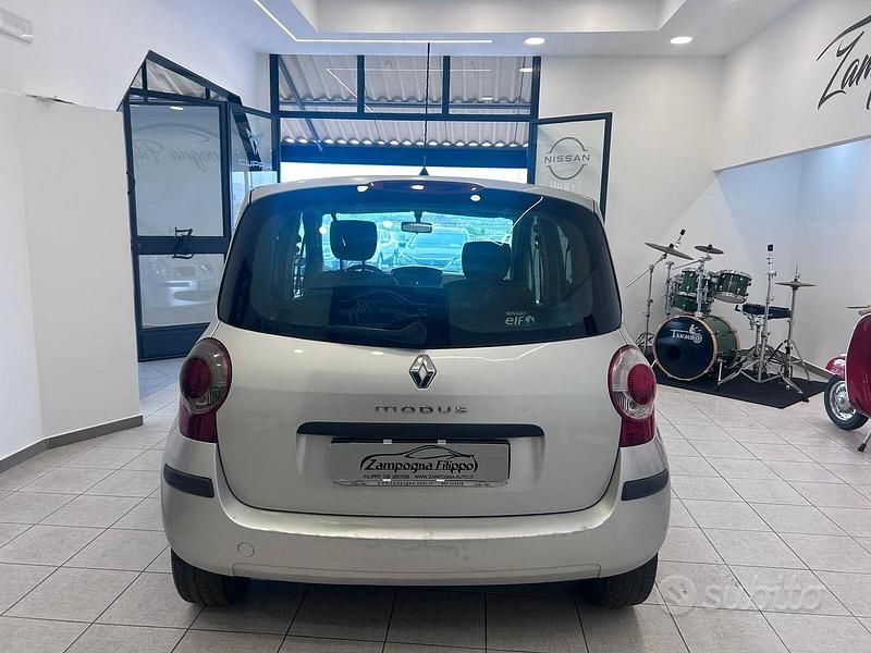 Usata Renault Modus Initiale 86 CV (63 kW) 2006 Grigio Monovolume