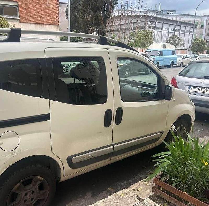 Usata Fiat Qubo Trekking 95 CV (69 kW) 2018 Bianco Monovolume