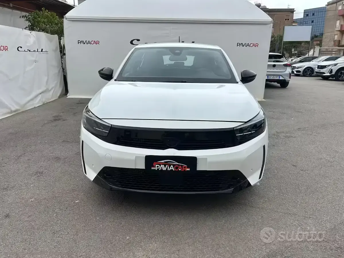Usata Opel Corsa Edition 101 CV (74 kW) 2025 Bianco Utilitaria