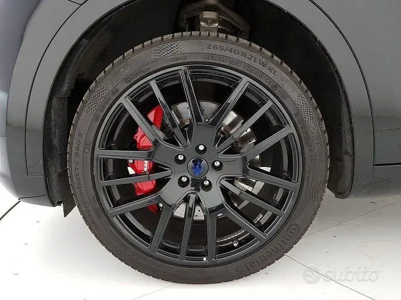 Usata Maserati 430 430 CV (316 kW) 2018 Nero Station wagon