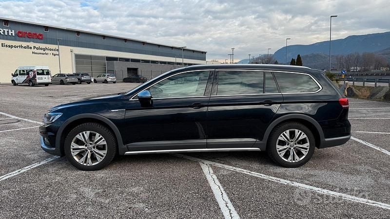 Usata VW Passat 190 CV (139 kW) 2018 Nero Station wagon
