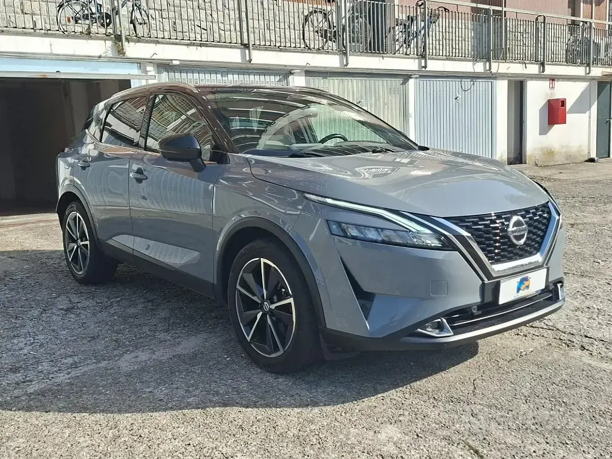 Usata Nissan Qashqai N-Connecta 140 CV (102 kW) 2022 Grigio SUV