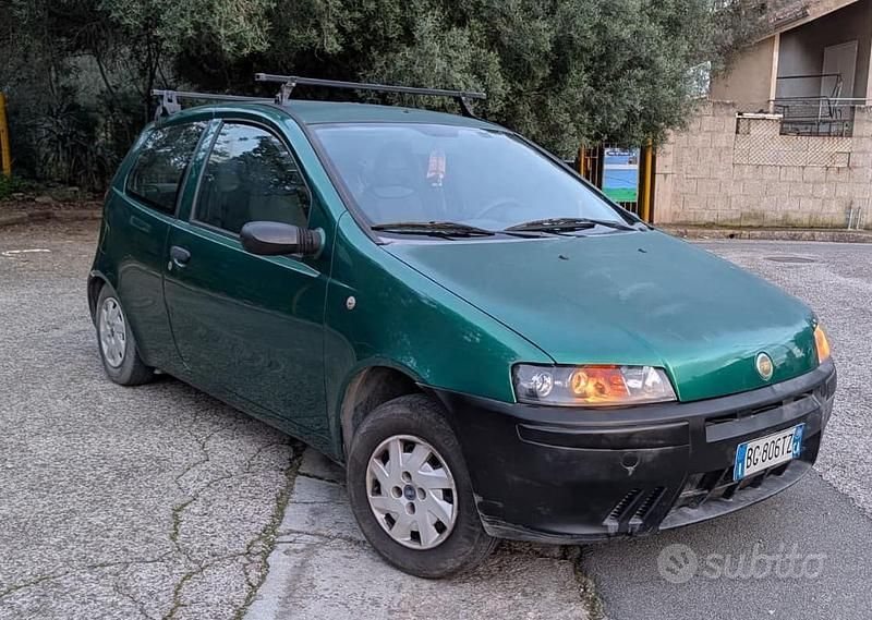 Usata Fiat Punto 60 CV (44 kW) 1999 Verde Berlina